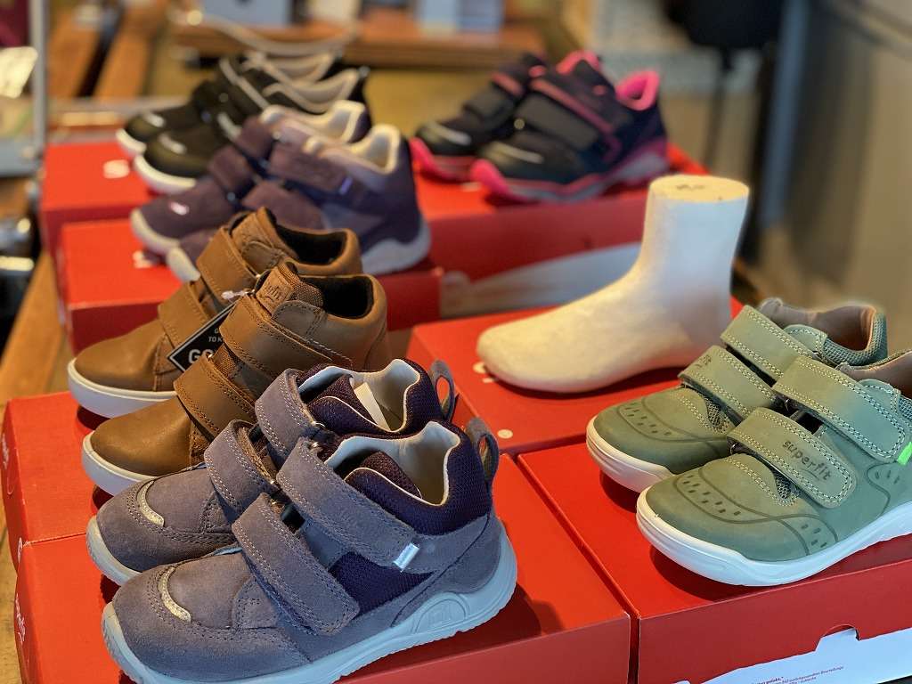 -子どもたちの足をずっと見守る- 《super fit/スーパーフィット》