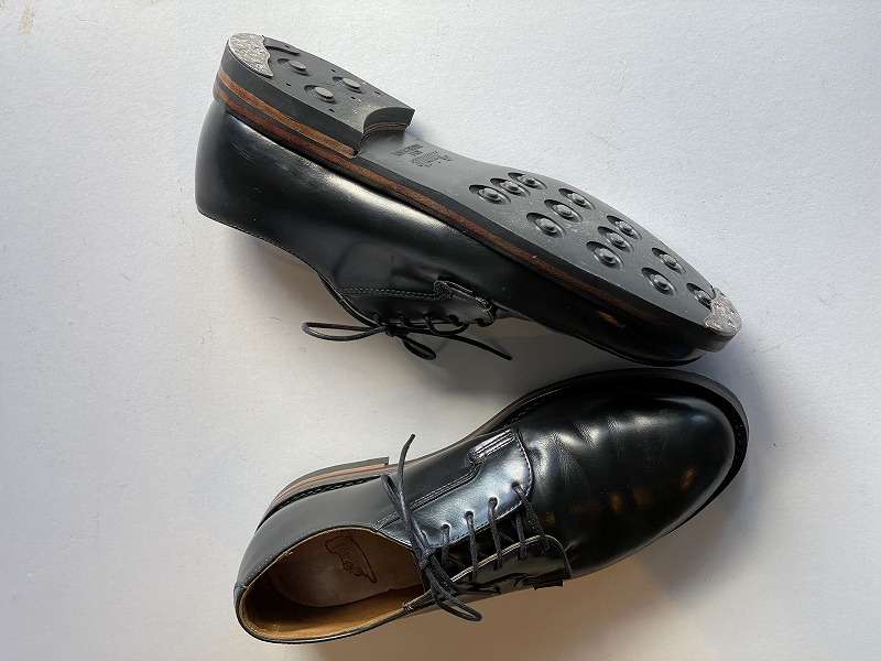 【靴教室では、修理にもチャレンジ！ 】  ブランド靴の修理に取り組みました。 